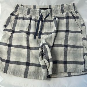 Cotton on grey and beige plaid shorts size medium